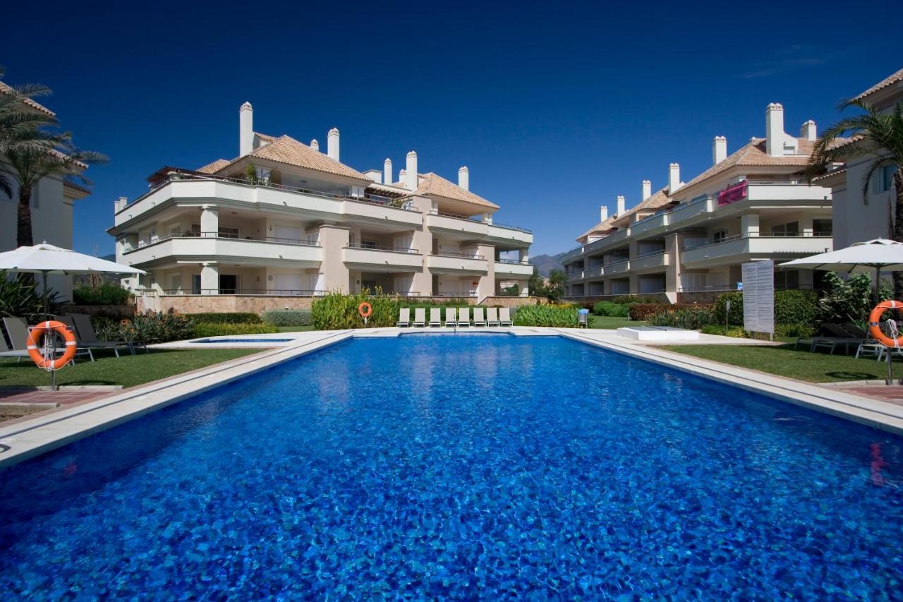 Appt 401-3-Bed-Heaven Beach-Paseo-All Year Heated Pool-Free Bikes Estepona Exterior foto
